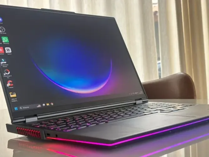 NOTEBOOK LEGION 7i- RTX 3080 16GB / i7-11800H / 32GB RAM / NVMe 1TB - DEFEITO/ FUNCIONANDO