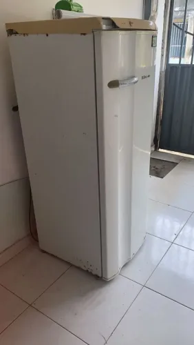 Geladeira a venda