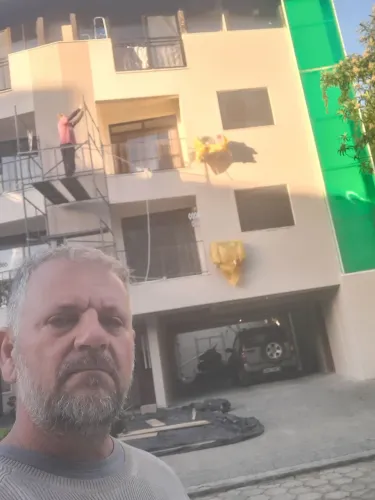 Pinturas prediais, residenciais e reformas.