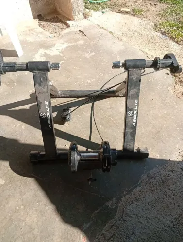 Rolo de treino de bike novo