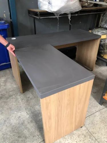 Mesa escritório em L