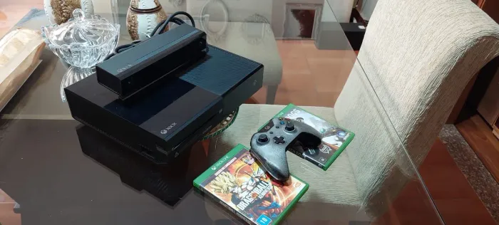 Xbox one 500gb + kinect + 2 jogos