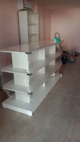 Móveis pra loja tudo em estado de novo em MDF