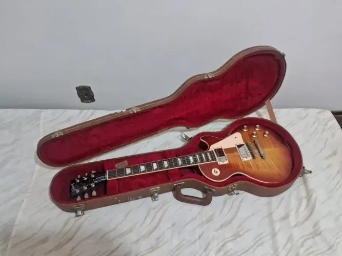 Guitarra Gibson Les Paul Traditional 2018 (Honey Burst)