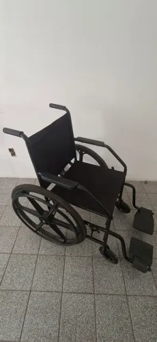 Cadeira de rodas novinha mesmo!