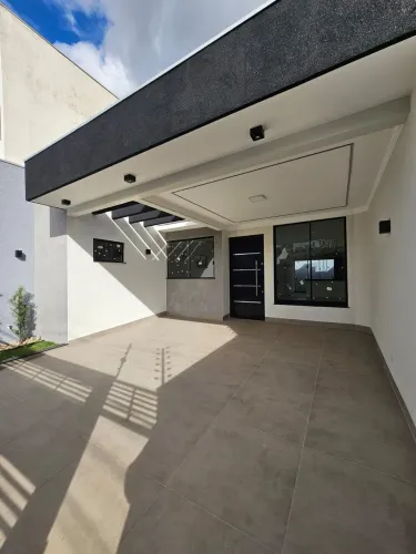 Casa à venda em Jardim Petrópolis, Maringá-PR