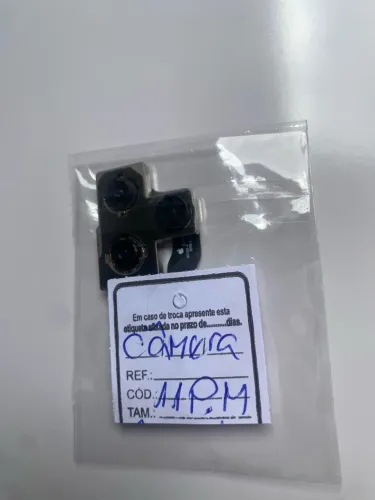 Câmera original do iPhone 11 Pro retirada de outro aparelho