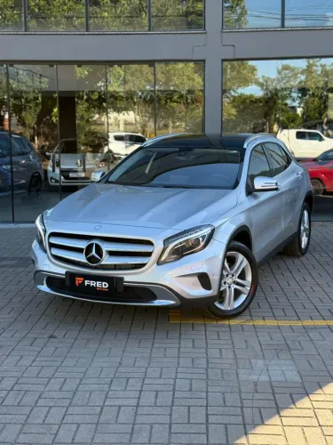 Mercedes-Benz GLA 200 Adv. 1.6/1.6 TB 16V Flex Aut. 2017