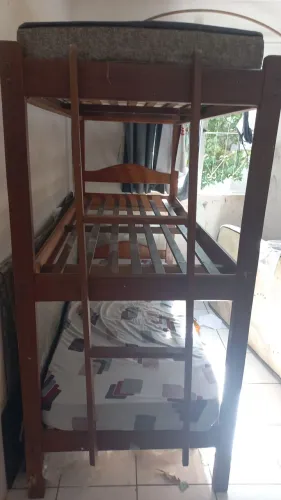Vendo triliche madeira de jacarandar ótimo estado pra vida toda 1.500,00