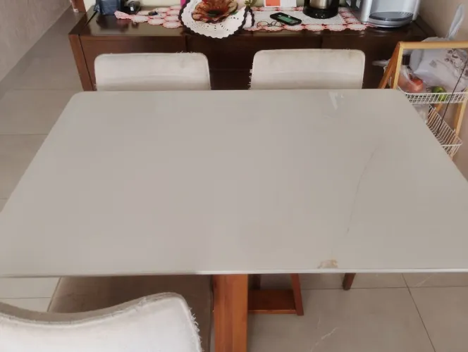 Mesa madeira 4 cadeiras 