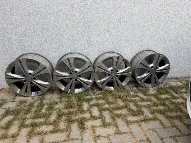 Jogo de rodas Mercedes C-180 Aro 16