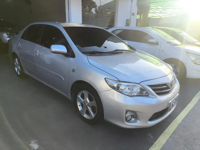 Toyota Corolla GLI 1.8 Flex 16V Aut. 2013