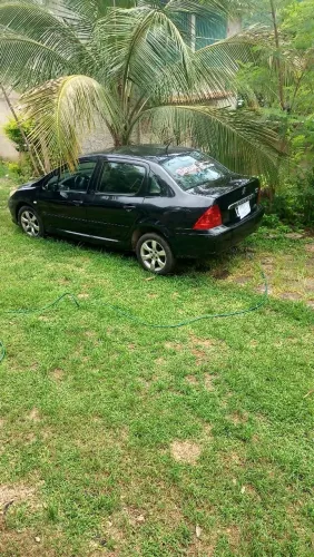 Peugeot 307 Sed. Presence 1.6 Flex 16V 4P 2010