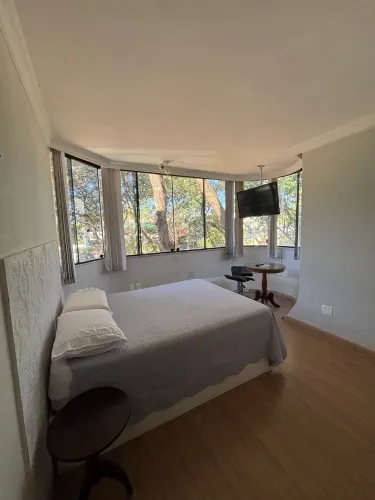 Alugo quarto na asa norte