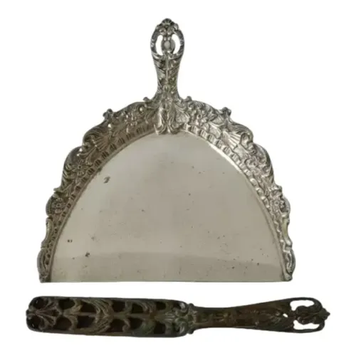 Antiga Cata Migalha Banho Prata Com Escova Alto Relevo