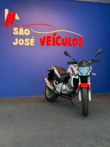 CB300R 2015 MUITO NOVA
