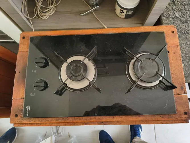 Fogão Cooktop fischer 2 bocas, acendimento elétrico com bancada de madeira