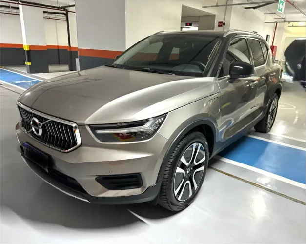 Volvo XC40 XC 40 T-5 Híbrido Momentum 1.5 262cv 2021