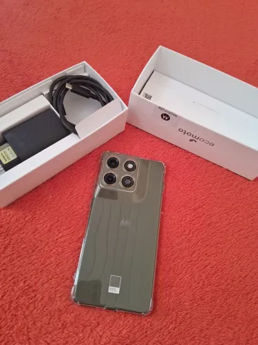 Celular edge 70 zerado