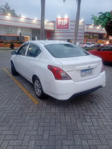 Nissan Versa 1.0 12V Flexstart 4P Mec. 2020