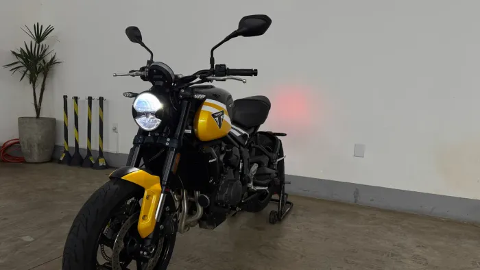 Triumph Trident 660 único dono