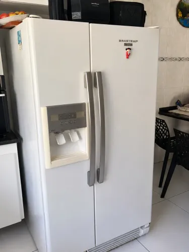 Vendo geladeira Brastemp Side by Side 560 litros