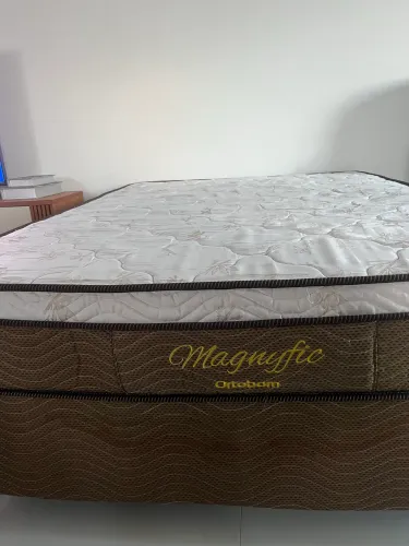 Cama box casal