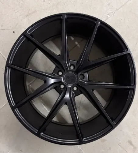 Rodas aro 22 traseiras e 19 dianteiras NOVAS 5x120 STAGGERED 8.5 / 10.5 (traseira larga)