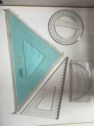 Kit Esquadro e transferidor 