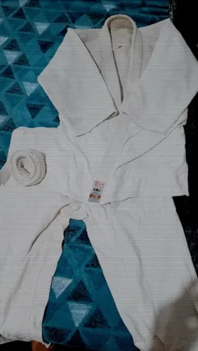 Kimono reforçado faixa e duas calças
