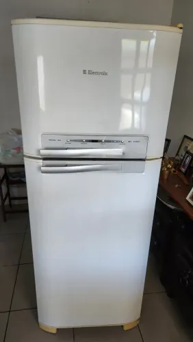 Geladeira Electrolux DF46