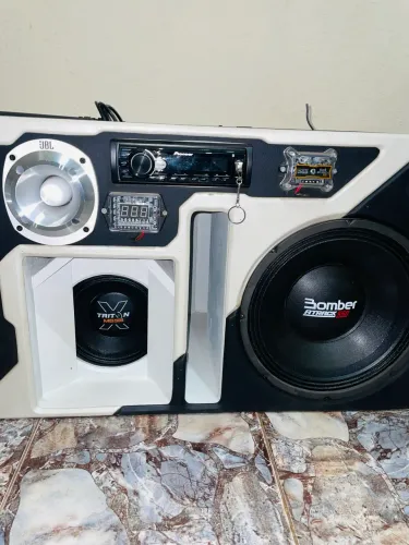Vendo, caixa bob super nova pouco usada