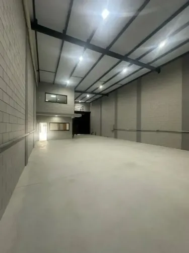 Galpão Novo de 247,5 m² à Venda ou Locação Em frente à fábrica da Volkswagen