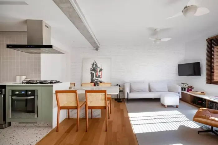 Duplex para aluguel possui 100 metros quadrados com 1 quarto em Vila Madalena - São Paulo