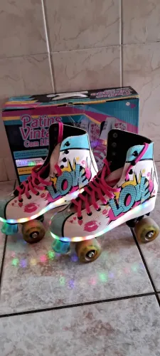 Patins divertidos com luzes em led