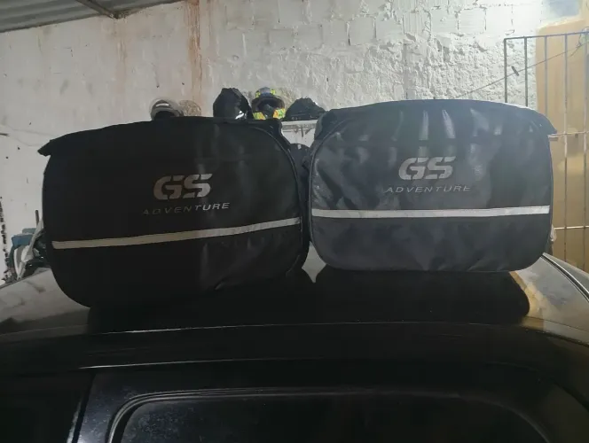 Alforges para moto, em excelente estado, foi comprado em Brasília, muito bom