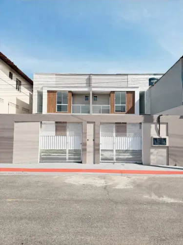 Casa duplex, 3 quartos, Balneário de Carapebus, Serra, ES
