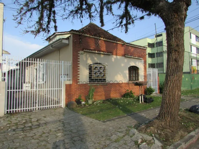 Casa de Alvenaria - R Atilio Borio, 1328 - Alto da Xv - Curitiba - PR