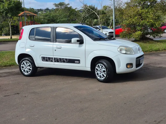 Fiat Uno Vivace/rua 1.0 EVO Fire Flex 8V 5P 2014