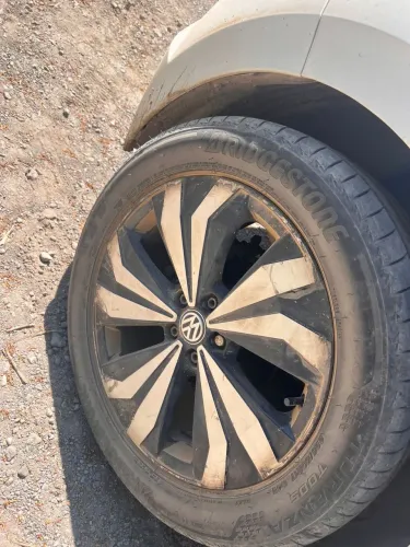 Jogo Pneu bridgestone 225 50 r17