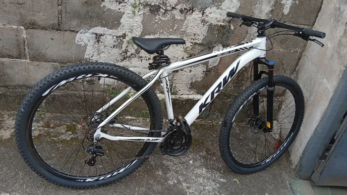 Vendo bike aro 29 KRW nova vendo ou troco por vídeo game