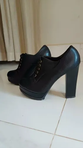 Bota Vizzano salto grosso meia pata
