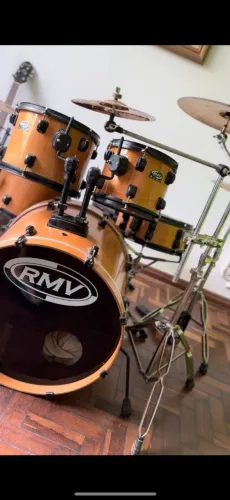 Bateria RMV Híbrida em JEQUITIBÁ, SUMAÚMA e BAPEVA, pedal normal e pedal duplo do BUMBO