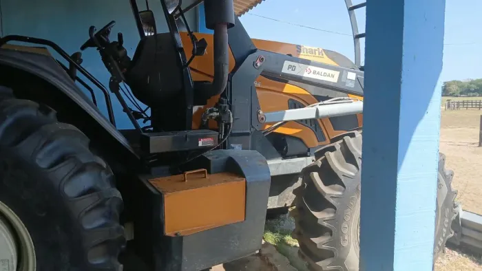 Trator Valtra BH 194
