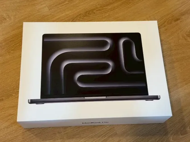 MacBook Pro 14-inch m3, 8GB, 1TB SSD 