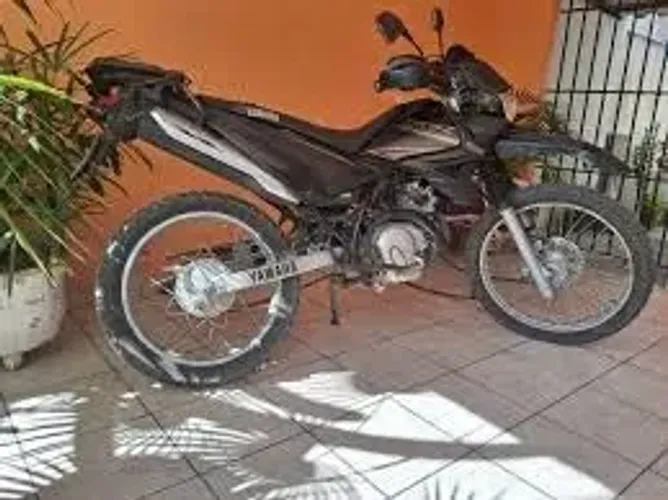 Vendo uma relíquia: Moto xtz 125, 2012. Corre pra ver! Valor 10.000,000 