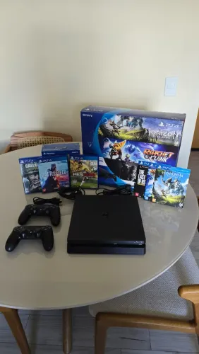 Sony Playstation 4 Slim Hits Bundle 500Gb