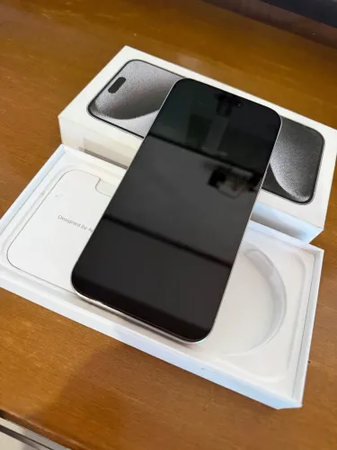 IPHONE Americano 15 Pro max (Desbloqueado)