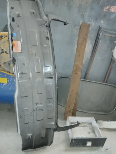 Painel traseiro do corsa