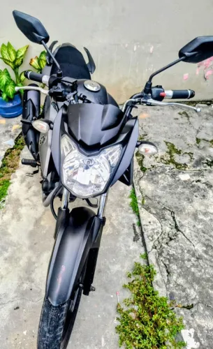 Moto:Yamaha 150.